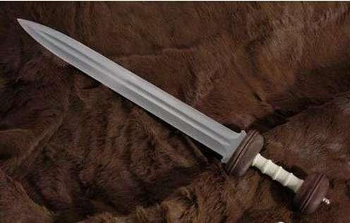 无鞘之刃为什么改名了#没有剑鞘的剑怎么带在身上
