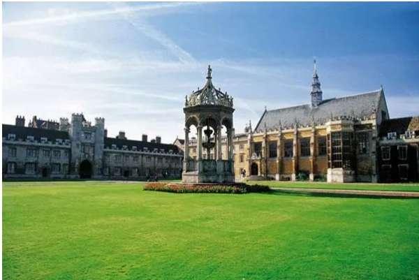萨莫维尔学院是牛津的吗#英国厄尔斯特大学